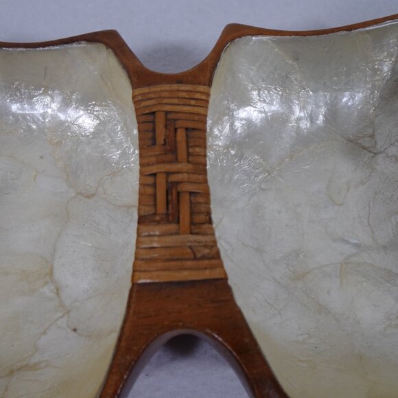 Vintage Wood Bowl Capiz Shell Lined Divided with Handle Butterfly Shape Trinket - Picture 3 of 8